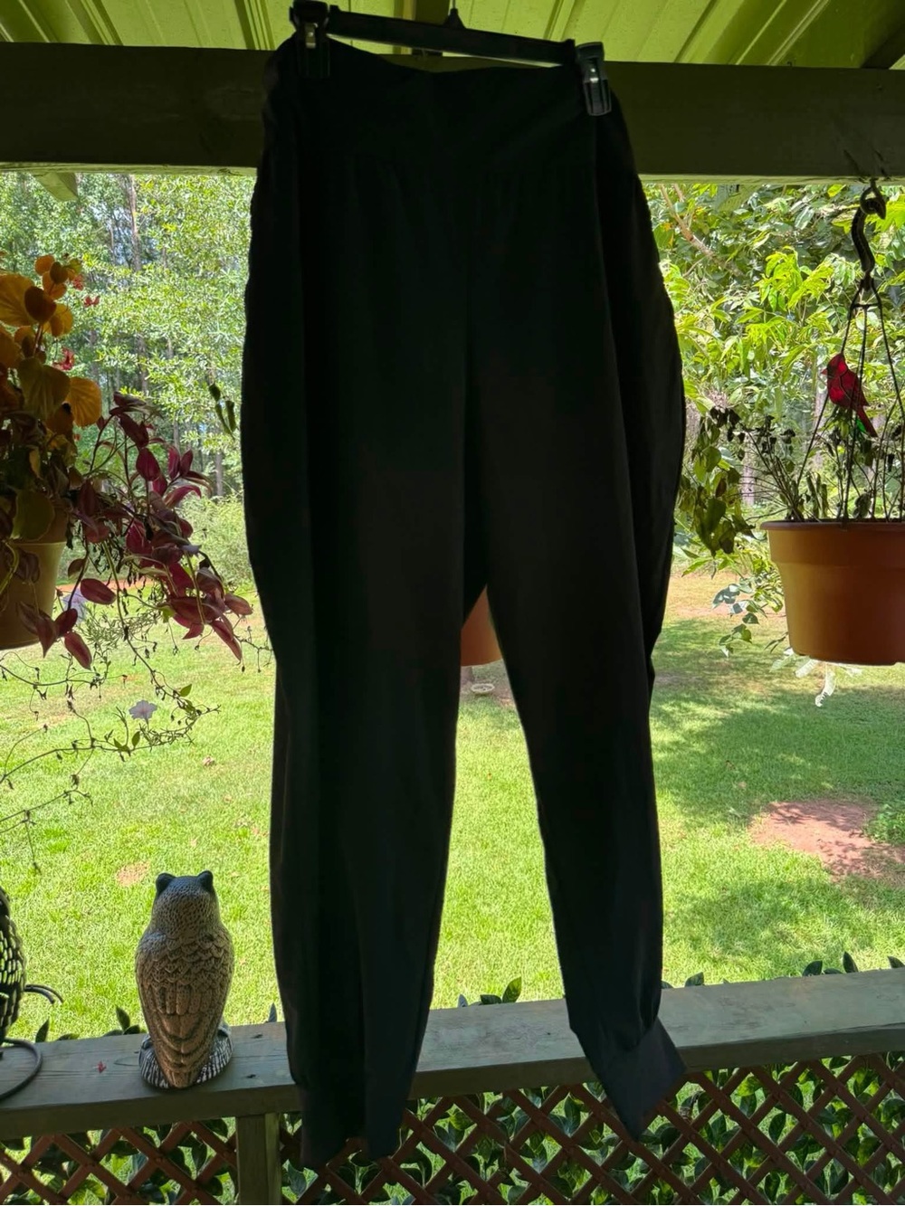 HALARA Black High-Rise Tapered Track Pants